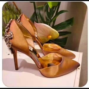 Badgley Mischka size 10